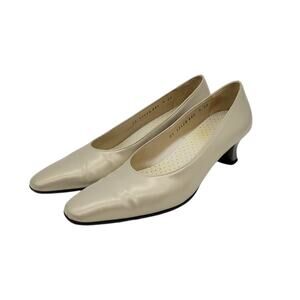 Salvatore Ferragamo Vintage Tortora Bone Calf Pumps - Size 8 AA